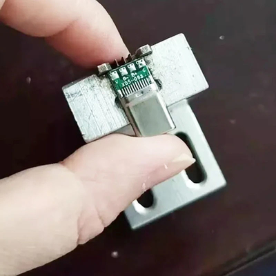 Fabbrica di forniture semiauto USB C carica rapida cavo dati filo macchina di saldatura automatica completa