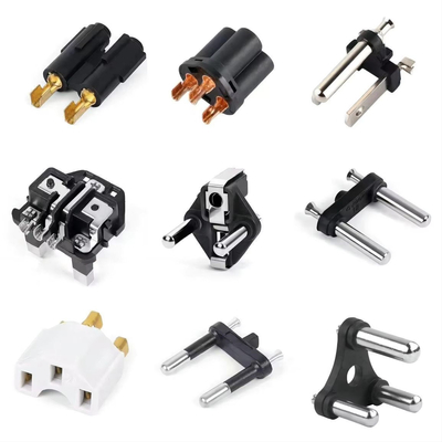 SAA Solid Hollow 3 Pin Power Plug Insert Crimping Machine con terminale a sfera sciolta con alimentatore a piastre vibranti