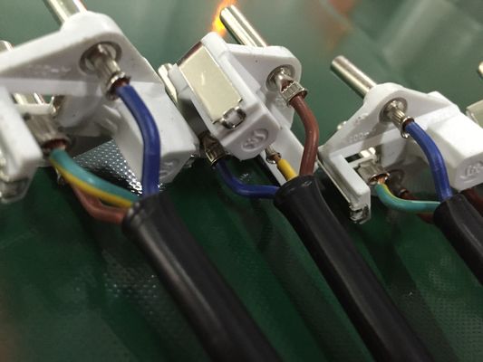 Macchina di piegatura del cavo automatico elettrico della spina di 3 Pin Power Cord Making Machine